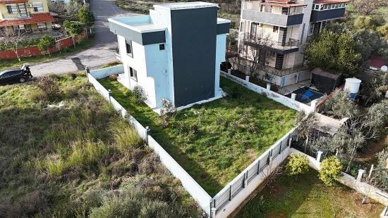 2+1 Villa With Spacious Garden For Sale In Atatürk Neighborhood, Seferihisar, İzmir