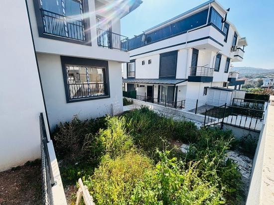 2+1 Villa With Garden For Sale In Payamlı Village, Seferihisar, İzmir