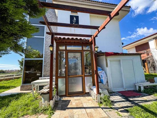 3+1 Villa For Sale In A Gated Community With A Swimming Pool In Cumhuriyet Neighborhood, Seferihisar, Izmir.