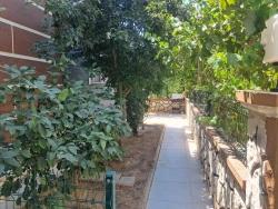 Spacious 2+1 Villa For Sale With Garden In Seferihisar Doğanbey