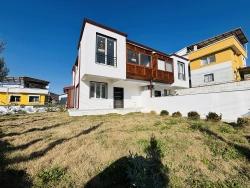 Brand New 3+1 Villa For Sale With A Large Garden In Seferihisar Payamlı Village