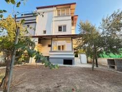 4+1 Triplex With Detached Parking And Garden In Seferihisar Doğanbey