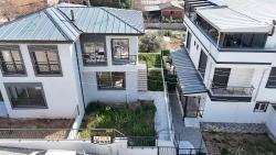 2+1 Villa With Garden For Sale In Payamlı Village, Seferihisar, İzmir