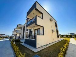 1+1 Apartment For Sale In A Complex With A Swimming Pool In Bengiler, Seferihisar, Izmir.