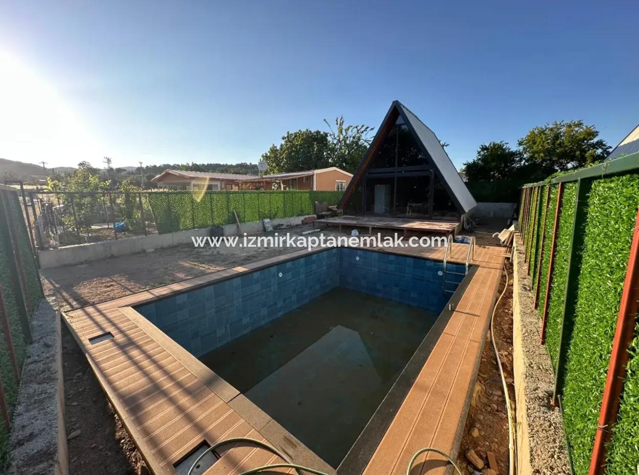 Triangular Bungolov House With Pool In 300 M2 Plot In Izmir Menderes Yeniköy