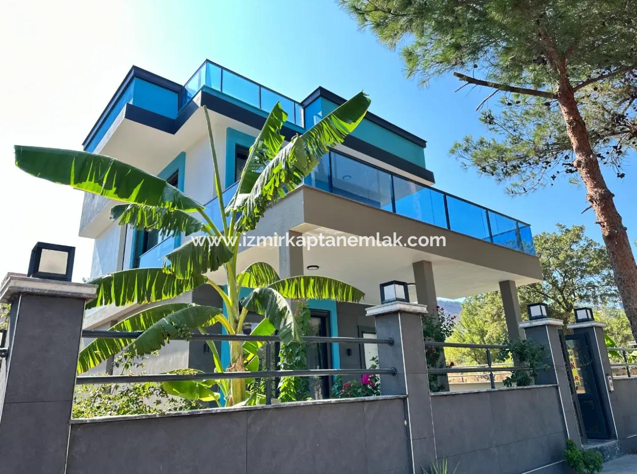 New New 3 1 Villa For Sale In 200M2 In Doganbey