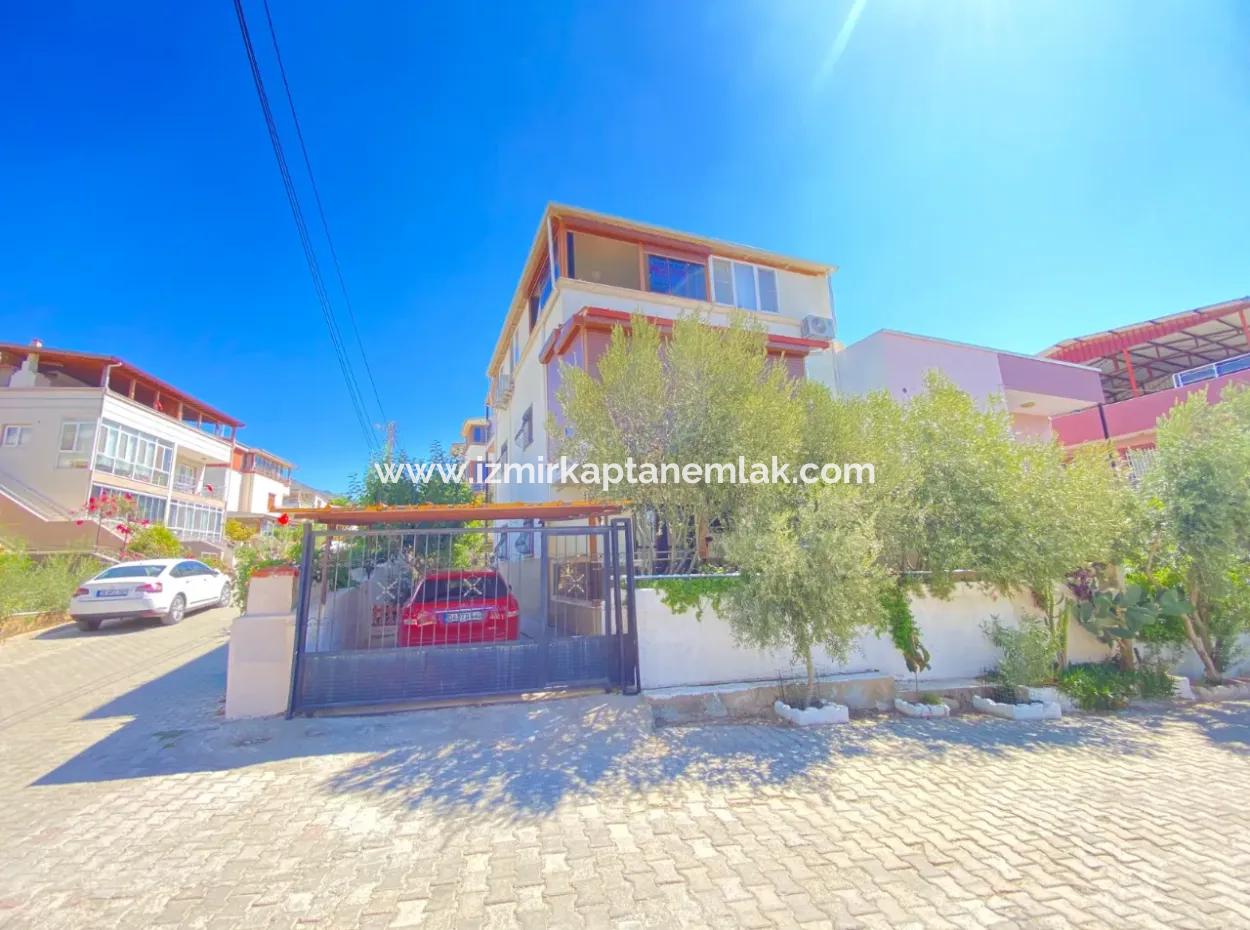 Airy Spacious Clean 2 1 Apartment For Sale In Ürkmez Center