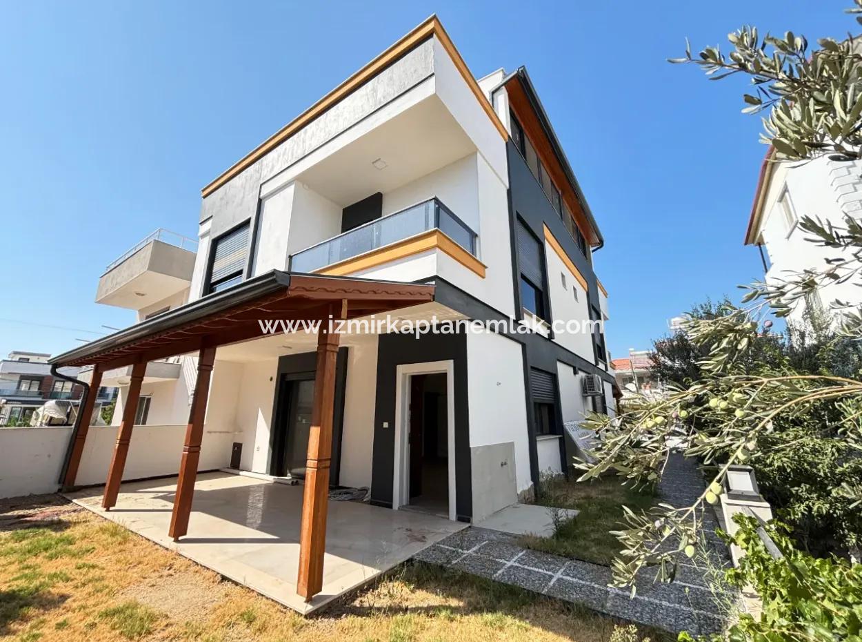 3 1 Villa For Sale With Large Garden In Doğanbey