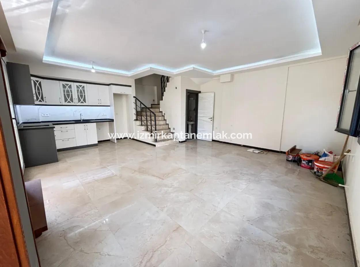 3 1 Villa For Sale With Large Garden In Doğanbey