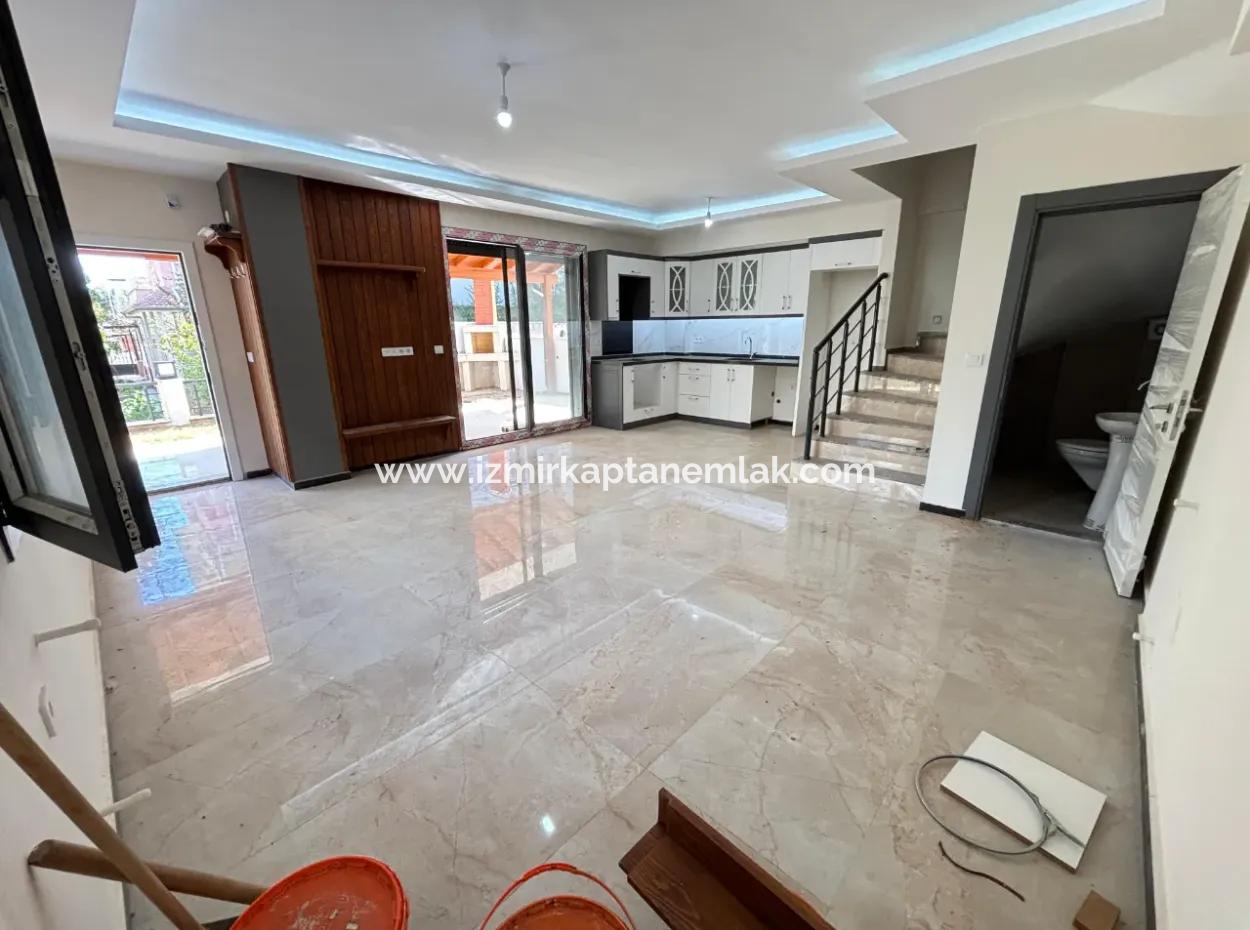 3 1 Villa For Sale With Large Garden In Doğanbey
