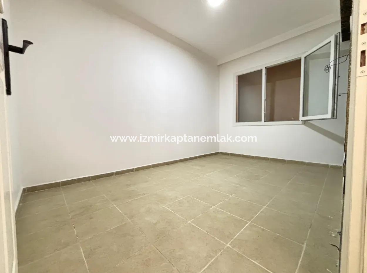 Ürkmez Central Location Bahçeli 2 1 Flat For Sale