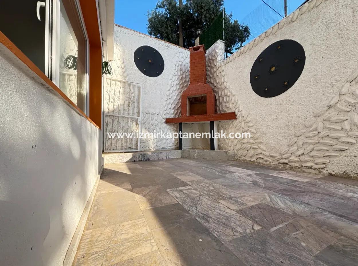 Ürkmez Central Location Bahçeli 2 1 Flat For Sale