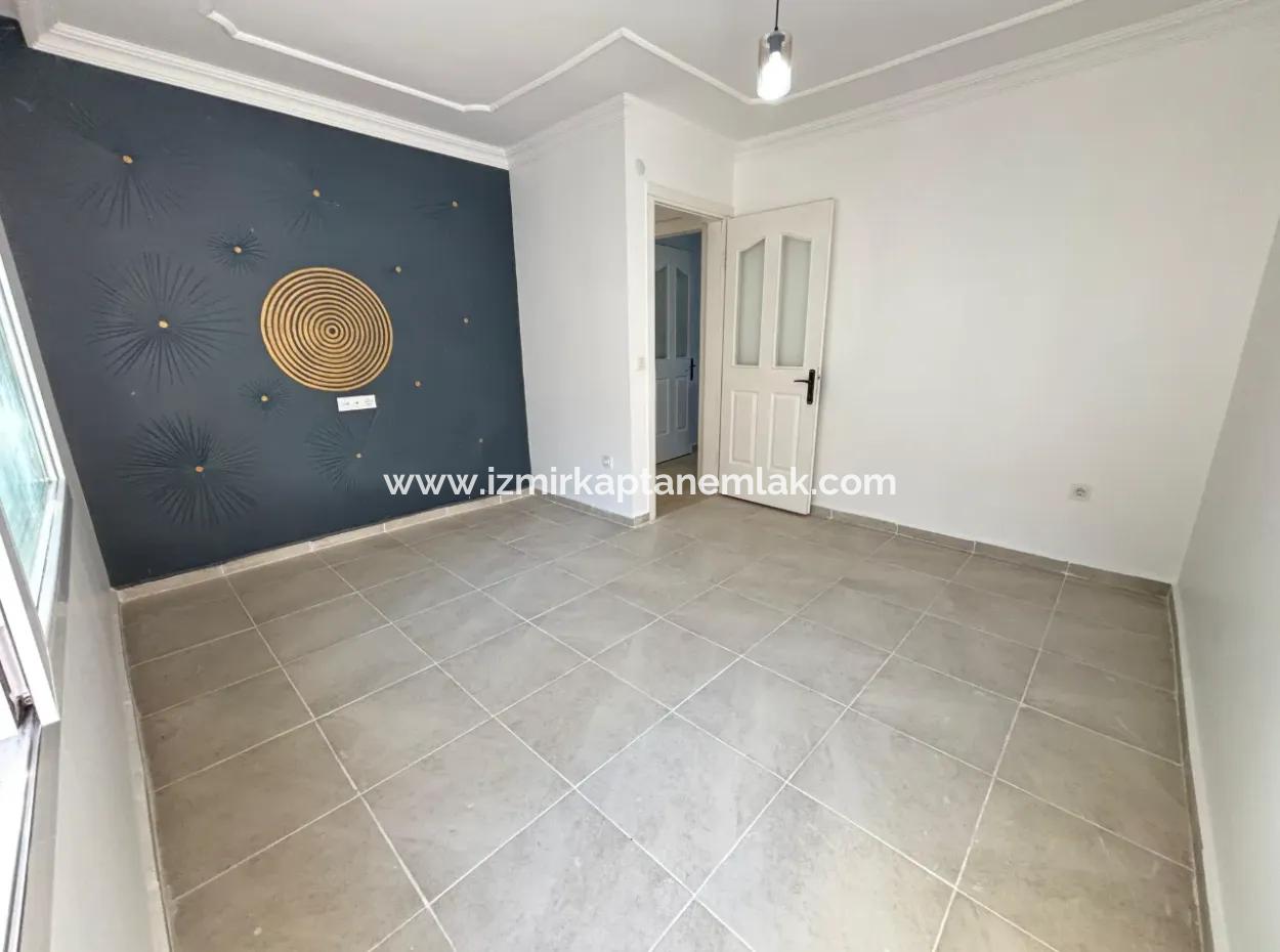 Ürkmez Central Location Bahçeli 2 1 Flat For Sale