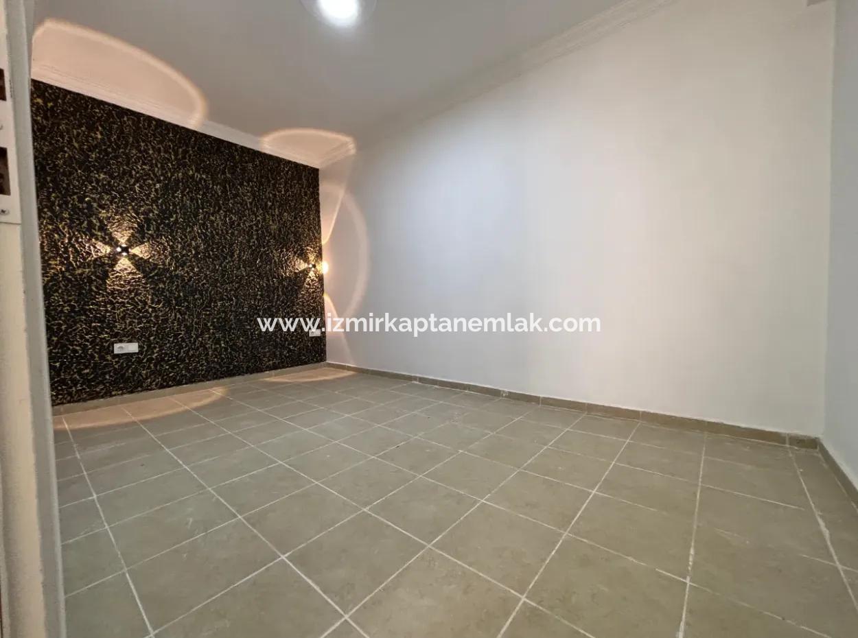 Ürkmez Central Location Bahçeli 2 1 Flat For Sale