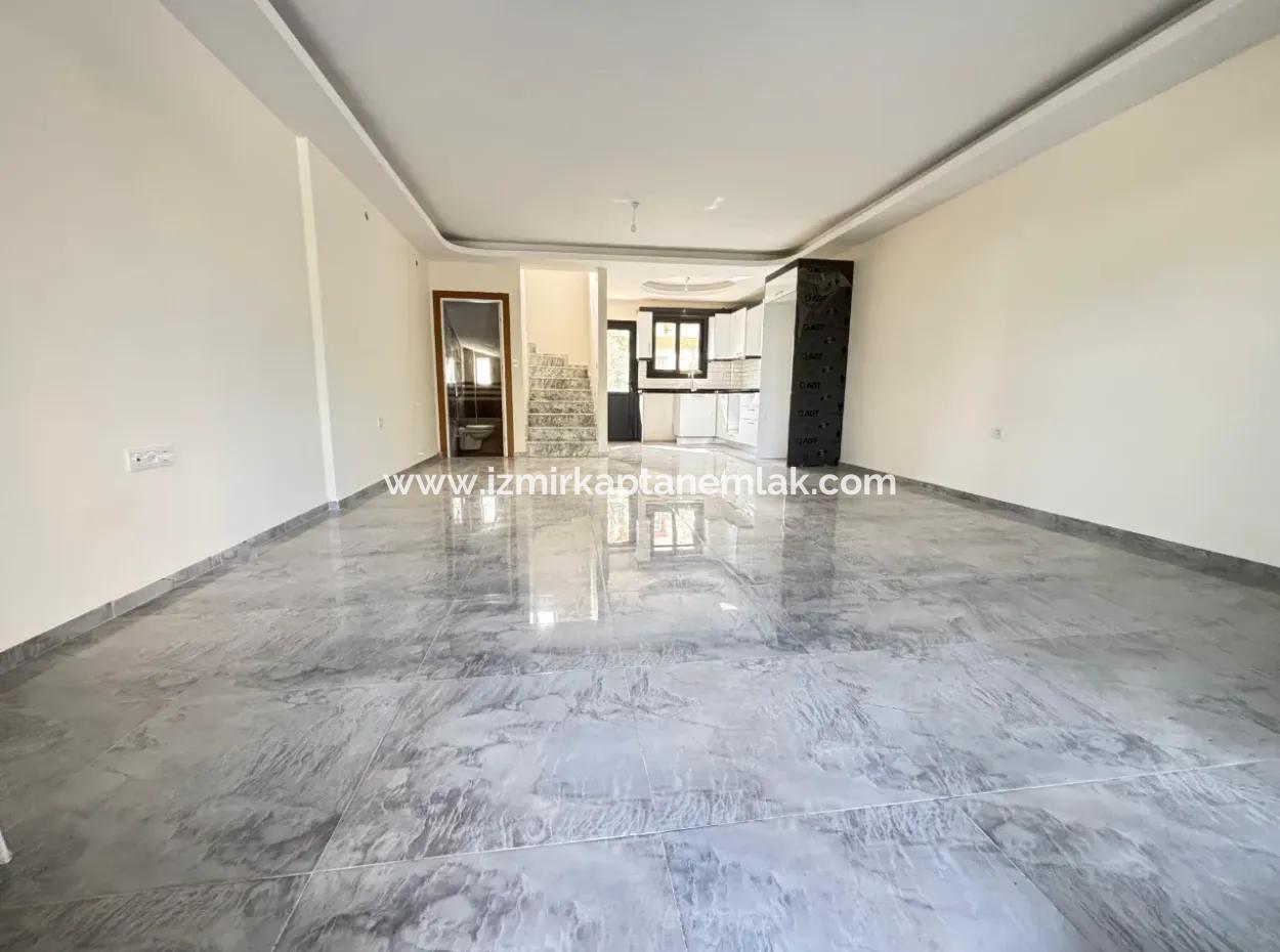 Spacious 3 1 Villa For Sale In Doğanbey Center