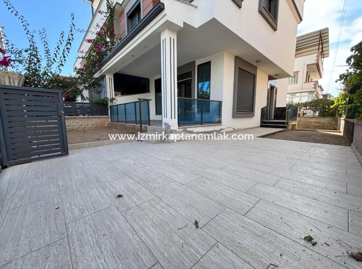 3 1 Villa For Sale In Doğanbey With 500 M Parking Lot Garden
