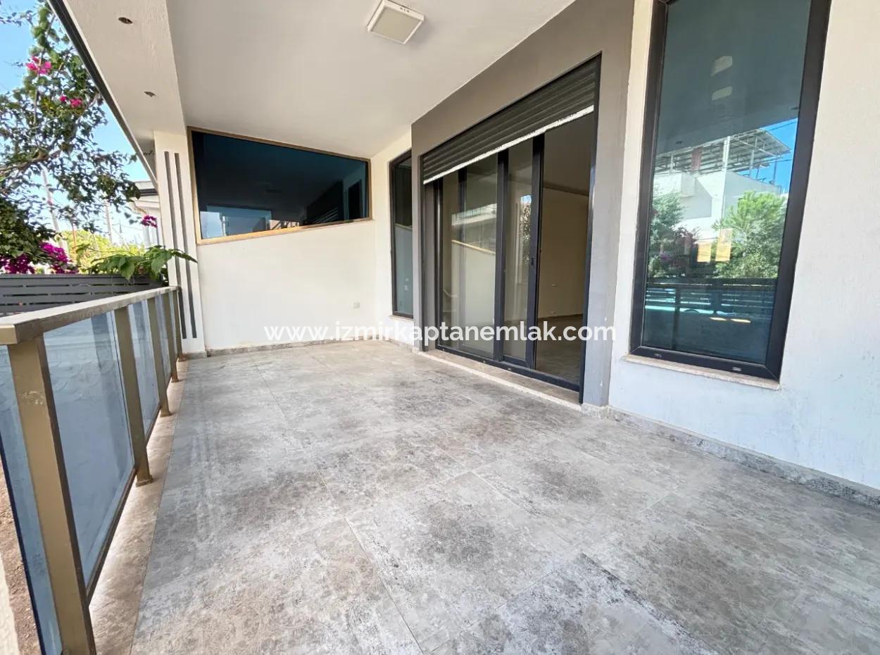 3 1 Villa For Sale In Doğanbey With 500 M Parking Lot Garden