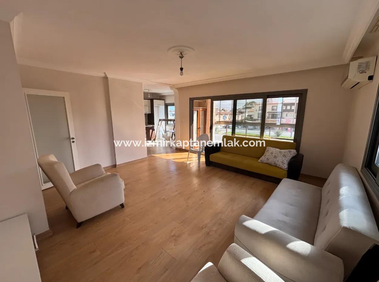 2 1 Middle Floor Flat On The Street In Seferihisar Bengiler