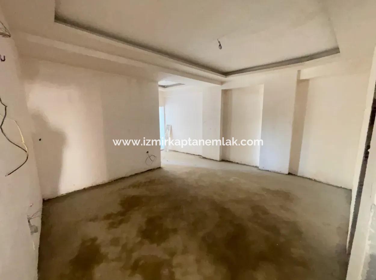 1 1 Middle Floor Flat In A Beautiful Location In Izmir Seferihisar Hidirlik