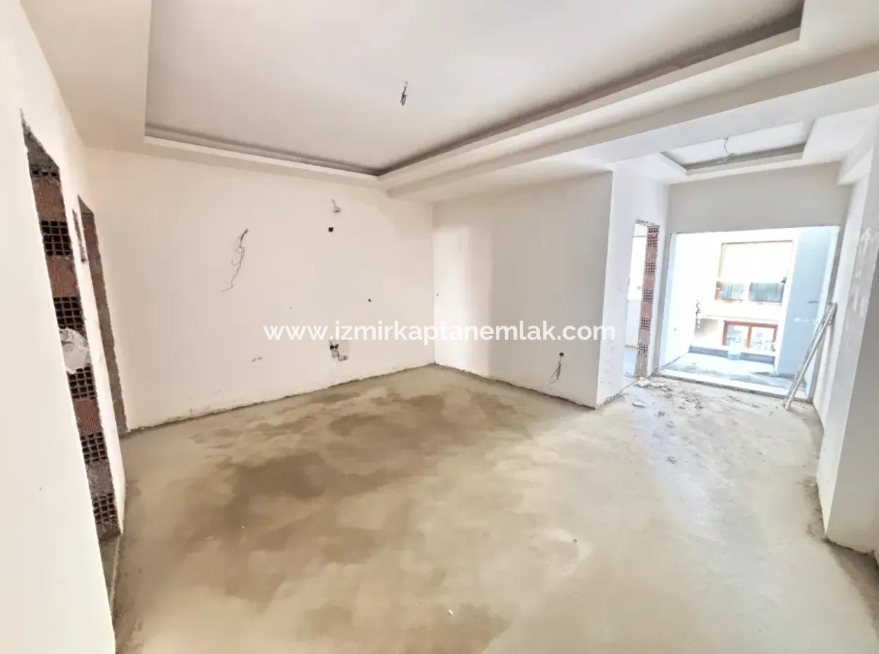 1 1 Middle Floor Flat In A Beautiful Location In Izmir Seferihisar Hidirlik