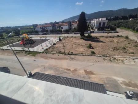İzmir Seferihisar Cumhuriyet Mah. 3 1 Cottage For Sale In A Complex With Pool