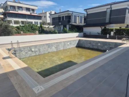 İzmir Seferihisar Cumhuriyet Mah. 3 1 Cottage For Sale In A Complex With Pool