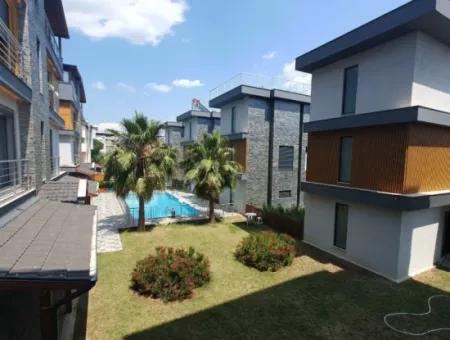 Triplex Cottage For Sale In A Complex With 3 1 Pool In Izmir, Seferihýsar,Payamli