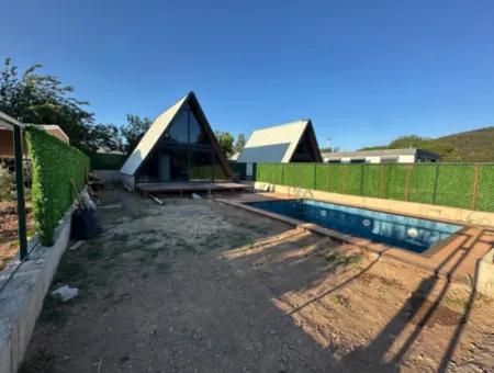 Triangular Bungolov House With Pool In 300 M2 Plot In Izmir Menderes Yeniköy