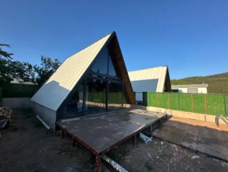 Triangular Bungolov House With Pool In 300 M2 Plot In Izmir Menderes Yeniköy