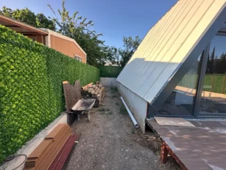Triangular Bungolov House With Pool In 300 M2 Plot In Izmir Menderes Yeniköy