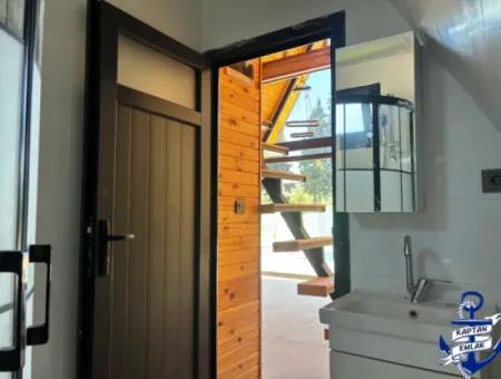 Triangular Bungolov House With Pool In 300 M2 Plot In Izmir Menderes Yeniköy