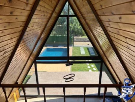 Triangular Bungolov House With Pool In 300 M2 Plot In Izmir Menderes Yeniköy