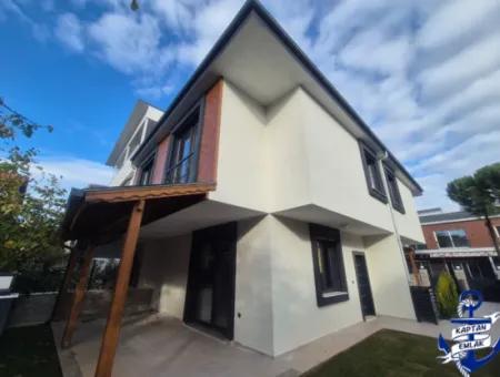 İzmir Seferihisar Payamli Mah.de 3 1 Summer House For Sale Near The Sea