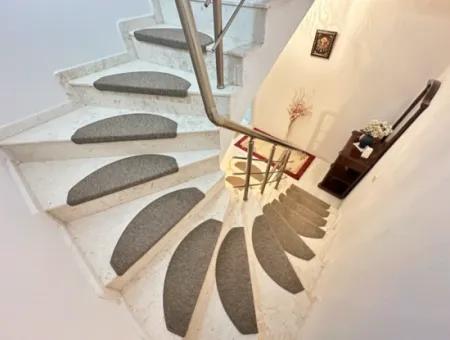 4 1 Spacious Villa For Sale With Separate Kitchen 300M To The Beach In Ürkmez