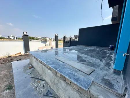 2 1 Villas For Sale With Large Garden And Underfloor Heating In Doğanbey Cumhuryet Mah