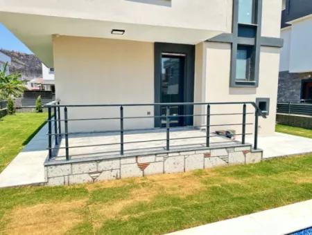 3 1 Villa For Sale With Independent Pool And Large Garden In Doğanbey