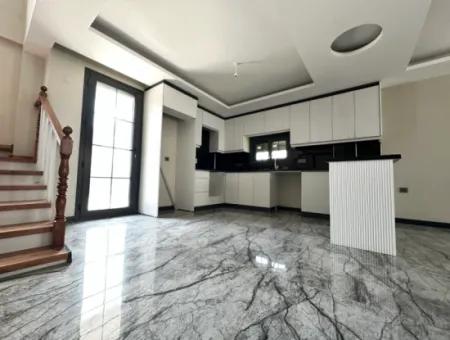 3 1 Villa For Sale With Independent Pool And Large Garden In Doğanbey