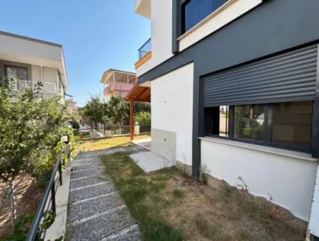 3 1 Villa For Sale With Large Garden In Doğanbey