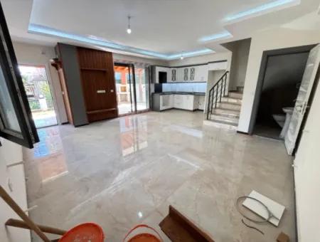 3 1 Villa For Sale With Large Garden In Doğanbey