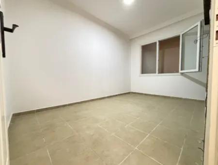 Ürkmez Central Location Bahçeli 2 1 Flat For Sale