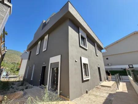 3 1 Villa For Sale With Garden Separate Kitchen In Özdere Central Location