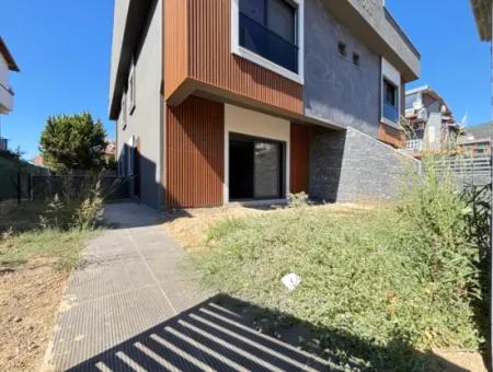 100 M Zero Beach Zero 2 1 Villa For Sale With Wide Garden