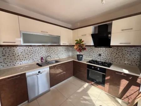 2 1 Middle Floor Flat On The Street In Seferihisar Bengiler