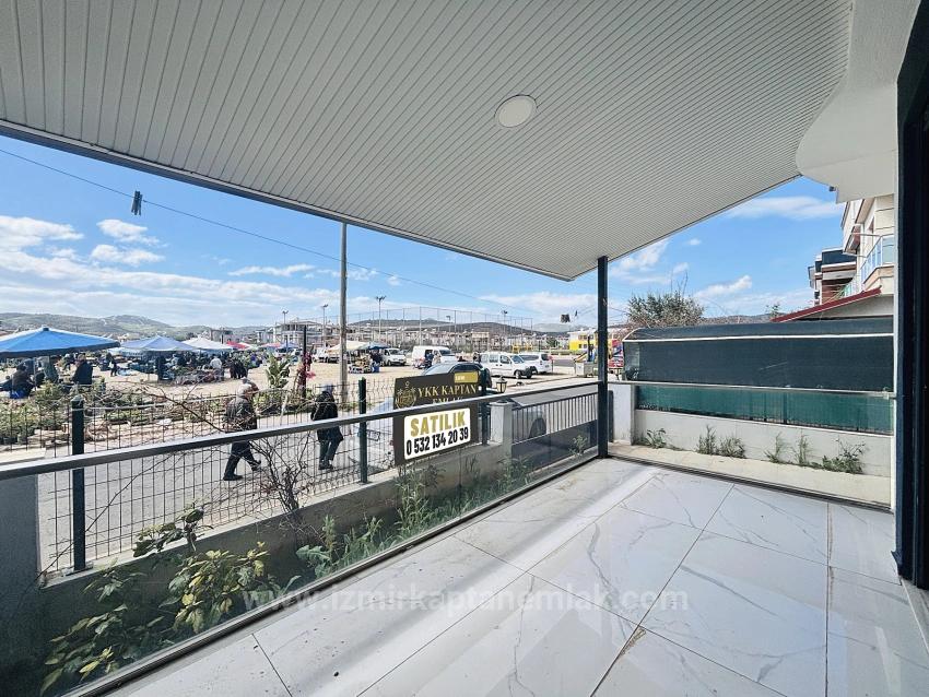 Расположенная В Центре Вилла 3+1 С Садом В Районе Паямлы, Сеферихисар, Измир.