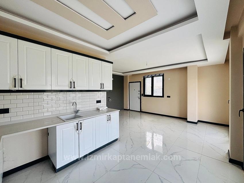 Вилла 3+1 С Просторным Садом На Продажу В Районе Джумхуриет, Чеферихисар, Измир