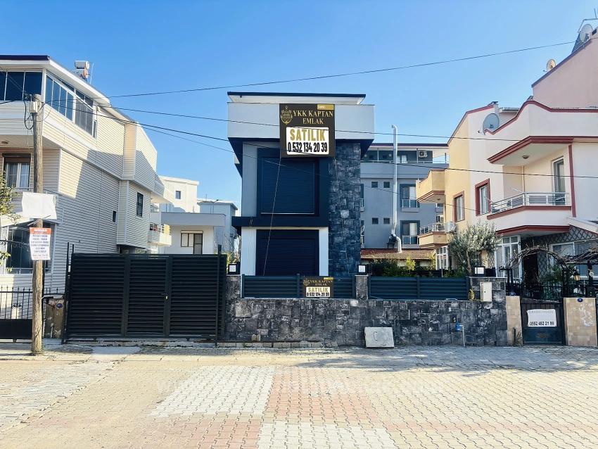 Отдельно Стоящий Дом С 3 Спальнями, 1 Ванной Комнатой, Системой «Умный Дом» И Бассейном, В 100 Метрах От Моря, В Районе Гюмюльдюр, Мендерес, Измир.