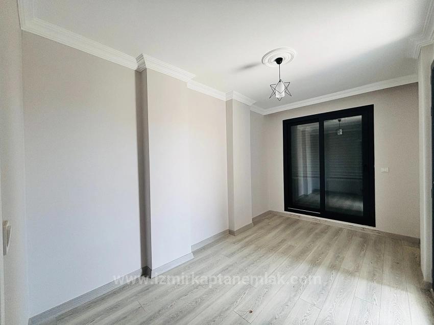 Двухуровневая Вилла 2+1 В Районе Джумхуриет, Сеферихисар, Измир