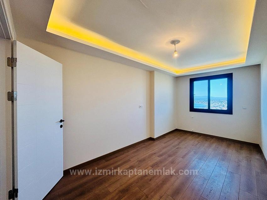 Вид На Море, 5+1 Отдельная Трехуровневая Летняя Вилла С Бассейном В Акардже, Чеферихисар, Измир