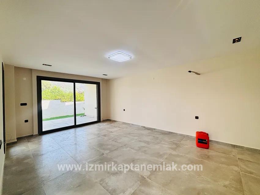 Для продажи Летний 3+1 в Mersin Alanı Seferihisar Ürkmez - 144 m²