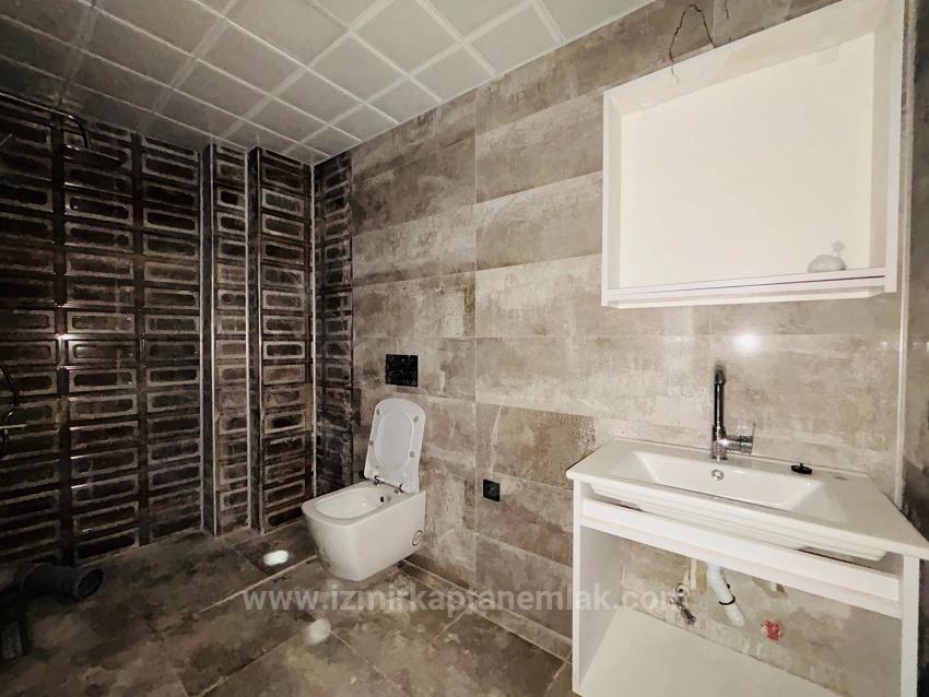 Квартира 1+1 На Среднем Этаже В Отличном Месте В Хыдырлыке, Сеферихисар, Измир